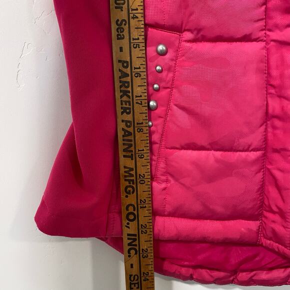 Ariat Women's Hybrid Camo Puffer Vest Stretch Side Panels Hot Pink Small - Picture 9 of 9